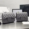 Mini-Quadrat-Klappentasche, Designer-Damen-Echtleder, Kaviar-Lammfell, klassische schwarze Geldbörse, gesteppte Hangbags, Umhängetaschen, Schultertasche, Goldkette, Box-Taschen