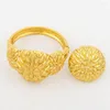 Brincos de colar Conjunto de jóias de cor de ouro dubai jóias femininas design de lobo de tendência Dangle and Bangle Ring para aniversário de noivado