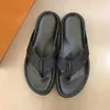 Sandały designerskie mężczyzn Slipper Men Slajes Wbrzeża Brązowa skórzana sandałka damska wysokie obcasy buty męskie 38-45 18