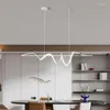 Lampadari Minimalismo Lampada a sospensione a led per sala da pranzo Tavolo da bar da cucina Lampadario lineare moderno cromato nero argentato Lampade intelligenti