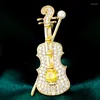 Broscher enkelt modememärke mini violin brosch för kvinnor män lyx eleganta smycken klassisk musikal not pin lady design gåva