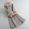 Casacos de inverno femininos de pele falsa com gola de guaxinim real coelho genuíno e jaqueta de couro de pele longo manguito fino outwear 231115