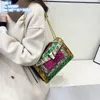 Fábrica al por mayor bolsos de hombro para mujer 2 estilos moda callejera mochila de charol bolso de cuero a juego atmósfera elegante bolso con cadena de diamantes