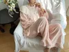 Vêtements de nuit pour femmes Ensembles de pyjama en flanelle rayée Lolita pour femmes. Hauts en dentelle rayée Pantalons longs. Ensemble de pyjamas à volants vintage. Vêtements de nuit chauds Loungewear 231115