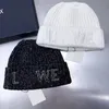 Accueil Designer Beanie L Cap Top Qualité Hiver Hommes En Cuir Étiquette Femmes Chapeaux Tricotés Cadeau De Noël Chapeau Eather Abel