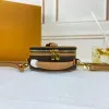 Klasik mini tasarımcı omuz çantası Kadın çanta moda kadın çapraz çanta deri tersine döndü kahverengi çiçek lüks crossbody çanta