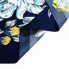 Halsdukar 130 cm fjärilsblomma fyrkantiga kvinnor silkes halsduk 2023 pashmina mode sjal design kerchief beachtowel