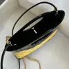 Designer Bag High Level Retro Versatile Hand/Cross Body Simple Bag Unlocks Fashion Charm Cool and Cute Fashion Versatile Bag Women Size 18 * 14 CM 01