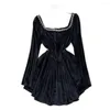 캐주얼 드레스 프랑스 빈티지 헵번 스타일 벨벳 드레스 다이아몬드 스퀘어 목이 긴 소매 데친 작은 검은 색