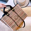 Womens Linen Colorful Straw Beach Bags Iridescent Rainbow Braid Symbol Deauville Chain Shopping Large Capacity Travel Totes Famous Designers Luxury Handbags 36