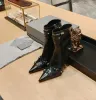 Balencig moderne Balencaiiga Balenicass Designer de luxe Boots Boots Qualité Zip Top Femmes Talon mince Métal Rivet décor Pointy Toe Boots Long Gentine Cuir Chelsea Bo