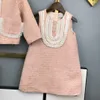 Luxury Girl Dresses Designer Kids Party Dress Size 100-150 Pearl Pleated Lace Decoration Baby Jacket och ärmlös kjol nov15