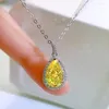 Подвески Весна Qiaoer Стерлингового Серебра 925 пробы 5CT Грушевидной Огранки Цитрин Сапфир Драгоценный Камень Ожерелье Женщины 18-каратного Белого Золота Покрытые Ювелирные Изделия