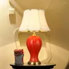 Bordslampor Ourfeng Modern Lamp Ceramic Red LED Decorative Desk lyx Design för vardagsrum Bibliotekskontor