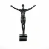 Oggetti decorativi Figurine 1 pz Arrampicata Uomo Sculture da parete Statua in resina Arrampicata Atleta Uomo Arte Rifinita a mano Sport Ornamento Casa Figure Miniature 231114