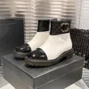 Flache Stiefel, Designer-Damenstiefel aus gestepptem Leder, klobige Stiefeletten für Damen, Schnürstiefel mit Plateausohle, Martin-Booties, Blockabsatz, Kampfstiefel, kurze, lässige Stiefelschuhe