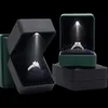 Portagioie Portagioie a LED per anelli Collane Anello di fidanzamento Display Confezione regalo Scatole per vetrine con custodie leggere all'ingrosso 231115