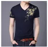 Heren t shirts heren shirt met korte mouwen mode slanke dunne 2023 zomer tops tees mannen v-neck trend geprinte bloemen half zde3172