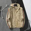 2024 Modedesigner Mens Jacket Spring Autumn Outwear Wind Breaker dragkedja Klädjackor Päls utanför Can Sport Size M-3XL herrkläder