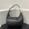 豪華なクレセントバッグデザイナーバッグピーアンダーアームバッグファッション女性バッグ高品質のショルダーバッグヴィンテージレディハンドバッグ本物の革のクラッチバッグ茶色の財布バッグ