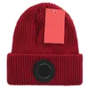 2024 Chapeau d'hiver de luxe pour hommes Bonnet tricoté Bonnet de crâne Lettre classique Bonnet de laine de couleur unie pour la mode Femmes Hommes Bonnets Canadian Gooses White Fox Hat 4230