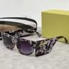 Óculos de sol de grife de luxo para mulheres Óculos de sol olho de gato com estojo Templos grandes Óculos de sol de design personalizado Condução Viagens Compras Praia Vista boa