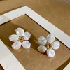 Baumelnde Ohrringe für Damen, romantisch, niedlich, Barock-Stil, Perle, klassischer Blumenohrring, zarter Charm-Schmuck, elegante, trendige Accessoires