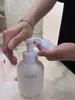 Mousse detergente per il viso al latte di riso Detergenti per i pori femminili Cura della pelle