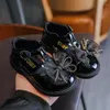 Płaskie buty małe dziewczynki czarne imprezę koronkową bow-strap moda księżniczka dla dzieci skórzane flats przedszkole 21-30