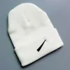 Cappelli a maglia designer di berretto da berretto intani per lettere classiche di cappello invernale