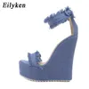 Toppdesigner denim Sandaler Summer Woman High Quality Wedges High Heels Peep Toe Platform Roman Shoes 230306