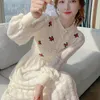 Grundlegende Casual Kleider Koreanische Warme Stickerei Lange Dres Herbst Winter Hülse Taste Gestrickte Frau 2023 Temperament Pullover Kleid 231116