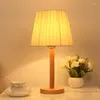 Lampes de table en bois Led lampe de chevet nordique moderne tissu table petit El salon chambre décorative