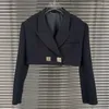 Kurtki damskie kurtka 2023 Autumn Metal Button Dekoracyjny płaszcz krótkometrażowy Koreańska moda Slim Blazer Long Sleved Top Y2K