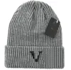 Chapéus de grife de moda Marca Itália Chapéu V Gorros masculinos e femininos gorro outono / inverno chapéu de malha térmica marca de esqui gorro xadrez crânio chapéu de luxo boné quente B17