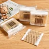 Bawełniany wymaz 10-100pcs bawełniany wymaz kobiety podwójna głowa makijaż bawełny pączek końcówka jednorazowa drewno drewno nosek ucha czyszczenie rzęs rzęs Makijaż Tooll231116