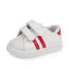 Chaussures de sport garçons baskets pour enfants bébé filles enfant en bas âge marque mode blanc PU décontracté doux Sport lumière courante enfants