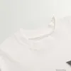 Designer de moda roupas de luxo camisetas Margiela Verão Margiela Pintura de tinta abstrata Imprimir manga curta solta montagem casal versátil em torno do pescoço t-shirt