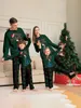 Trajes a juego para la familia 2024 Pijamas de Navidad Padre Madre Niños Niña Bebé Top Pantalones Ropa Conjunto Pijamas de Navidad Ropa para el hogar 231115