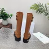 Botas de tornozelo de joelho de motocicleta Bombas de dedo redondo saltos para meninas mulheres designer de luxo Botas de moda Vegetais curtidos couro de vaca único calçado de fábrica Tamanho 35-40