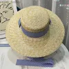 Chapeaux à larges bords Chapeaux de seau Chapeau d'été pour femmes Casquette de protection solaire Femme Haut plat Chapeau à large bord Ruban Décoration Str Hat Chapeau de soleil de plage avec mentonnière YQ231116