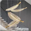 Modern Creative Leaf LED Chandelier Luxury Gold Kitchen Island Acylic Lighting Hanging Em Fixtures Matsal Hem Bar Art Lamps D32