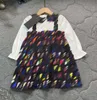 Designer de luxo menina partydress carregando vestido de princesa tamanho 90-140 colorido carta impressão saia do bebê lapela crianças vestido nov15