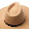 Baskar höstar vinterklassisk ull filt hatt för kvinnor breda rim fedora enkel pu läderband fascinator sombrero mujer