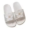 Tofflor kvinnor blommor flip flops sommar sandaler kvinnliga pvc söta flickor komfort commer mjuk botten lägenheter skor damer qq