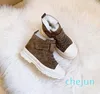 Klassische australische Winter-Schneestiefel für Kinder, kurze Eltern-Kind-Wüstenstiefel aus echtem Leder für Jungen und Mädchen. Klassische australische Winter-Schneestiefel für Kinder