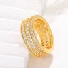 Fedi nuziali CAOSHI Low-key Luxury Gold Color Ring Fedi femminili Proposta di moda Gioielli Zirconi lucidi Accessori per le dita per le donne
