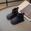 Bottes 2024 bébé garçons bottes d'hiver filles bottes de neige chaud en peluche enfants chaussures en coton antidérapant enfants chaussures décontractées bébé chaussures 231115