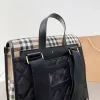 2023 BURBERRIY Luxury Ryggsäck Designerväska Brev PEBREK STREAK TOPPALKALITET LÄDER MATERIAL STOR CAILAC RACKPACK Temperament Hundred Shoulder Tote Bag 001