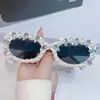 Lunettes de soleil de luxe diamants Punk Rectangle femmes hommes perle strass mode lunettes de soleil dame tendances Hip Hop lunettes Oculos